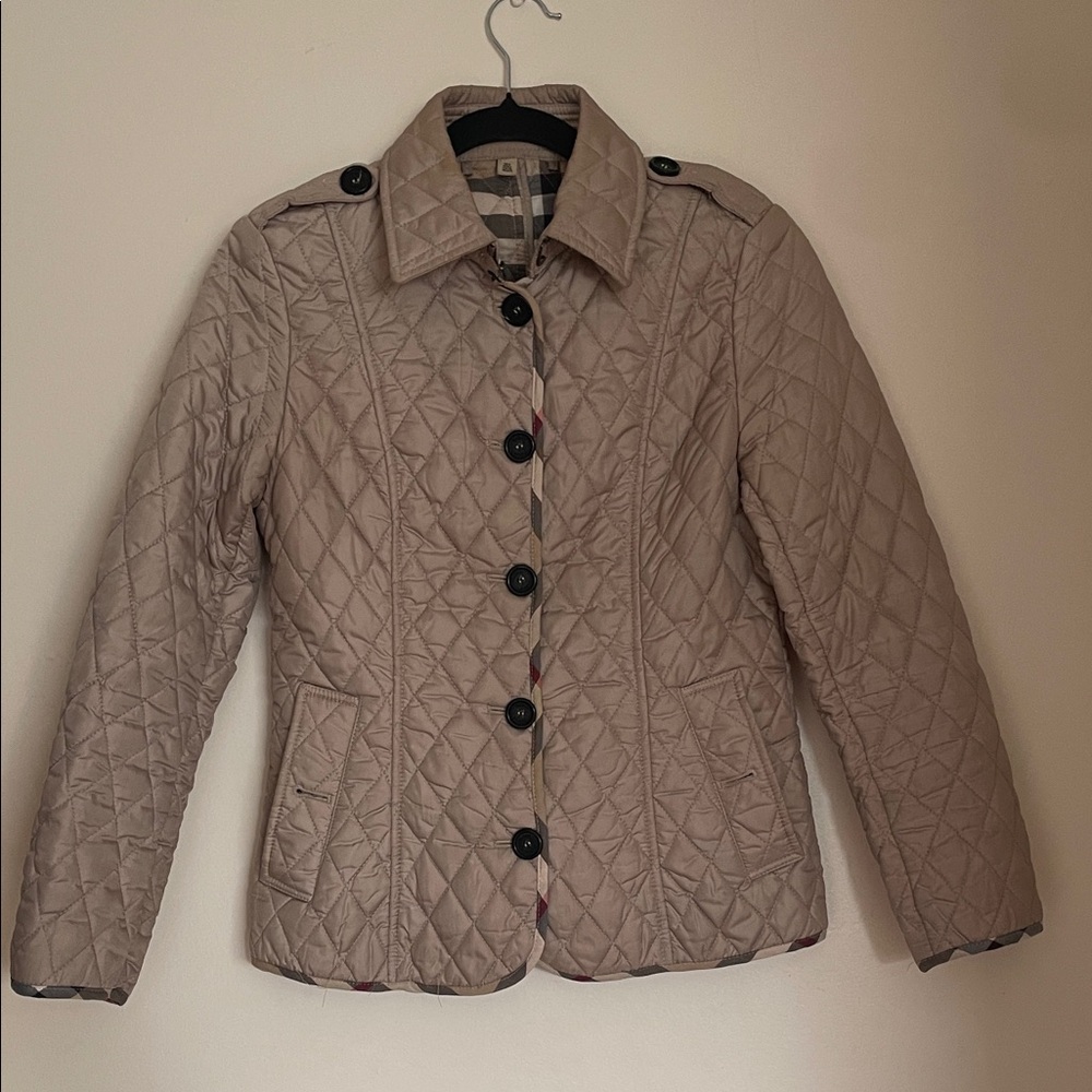 BREBRAZZY BRIT Chic Quilted Puffer Jacket in Beige